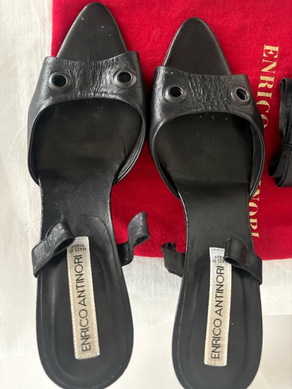 Vintage Enrico Antinori Black Leather strapped Heels - Picture 3 of 16